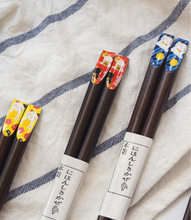 Load image into Gallery viewer, Maneki-neko chopsticks set