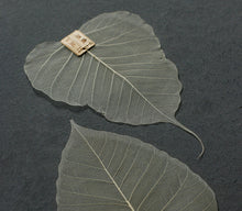 Load image into Gallery viewer, Bodhi tree leaf tea strainer