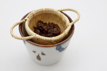 Load image into Gallery viewer, Bamboo tea strainer with two side handle
