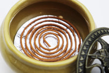 Load image into Gallery viewer, Round incense burner