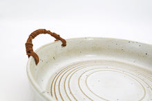Load image into Gallery viewer, Ceramic fruit tray with Rattan Handle