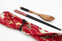 Load image into Gallery viewer, Crane Japanese Wood Chopsticks Set