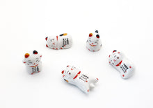 Load image into Gallery viewer, Maneki-neko chopstick holder set