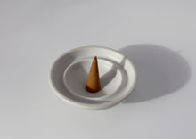 Load image into Gallery viewer, Indian sandalwood natural incense cone