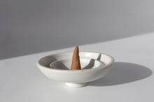 Load image into Gallery viewer, Tibetan natural incense cone