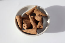 Load image into Gallery viewer, Tibetan natural incense cone