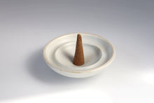 Load image into Gallery viewer, Precious herb Tibetan natural incense cone