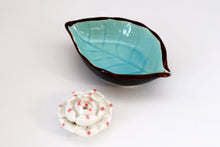 Load image into Gallery viewer, Ceramics lotus incense holder
