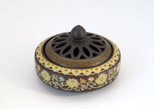 Load image into Gallery viewer, Ceramics lotus pattern incense burner