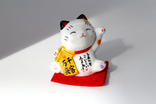 Load image into Gallery viewer, Cute Maneki-neko 招き猫 for the fortune