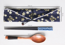 Load image into Gallery viewer, Crane Japanese Wood Chopsticks Set