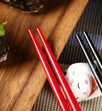 Load image into Gallery viewer, Maneki-neko | Panda chopsticks and chopstick holders set
