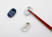 Load image into Gallery viewer, Ceramic chopstick rest
