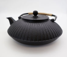 Load image into Gallery viewer, Japanese style cast iron teapot set | Black
