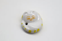 Load image into Gallery viewer, Ceramics cat incense holder
